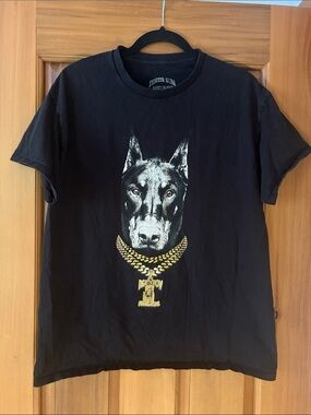 Black Graphic Dog Print Tee with Gold Chain Accent